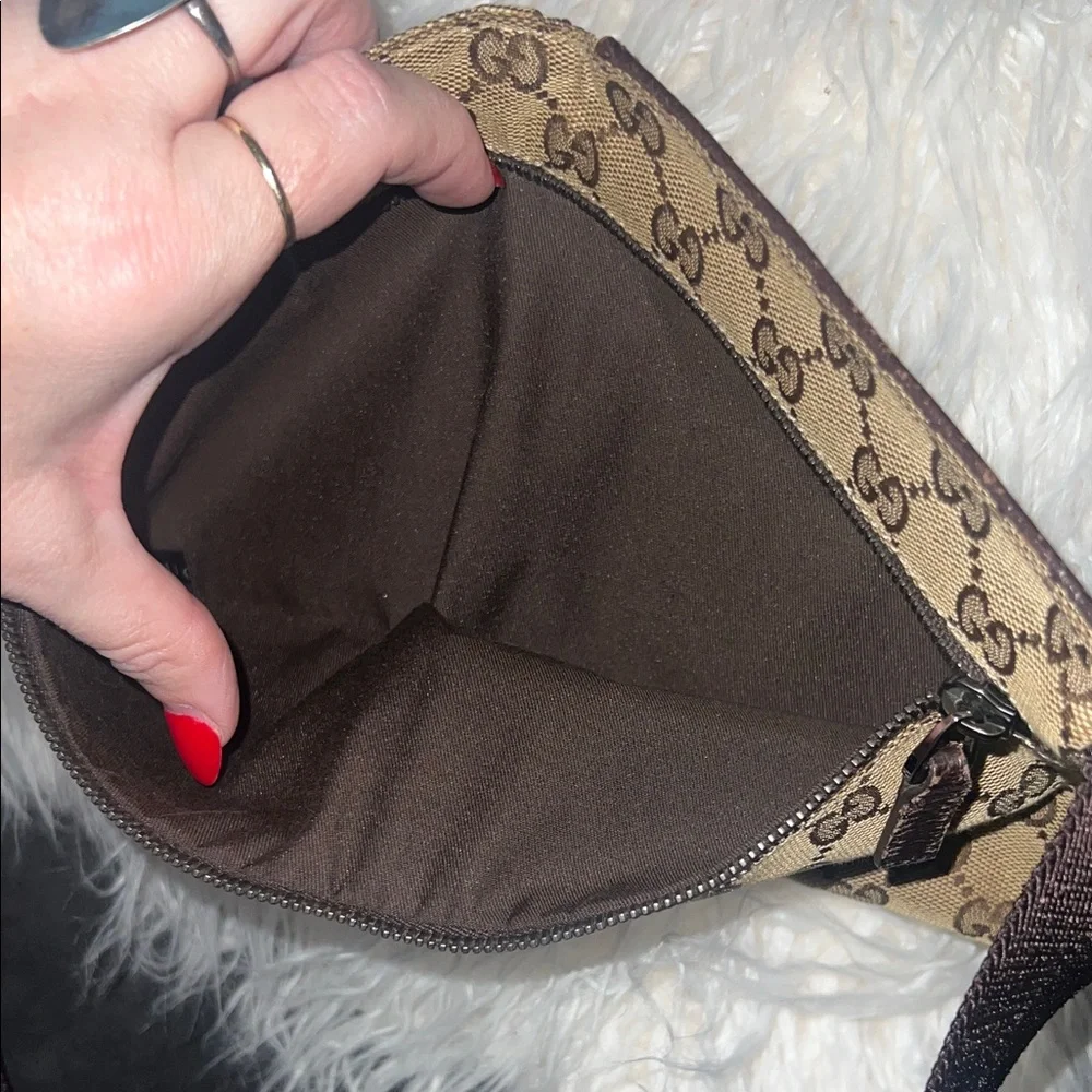 Gucci Beige Brown GG Canvas Belt Bag - Picture 8 of 11